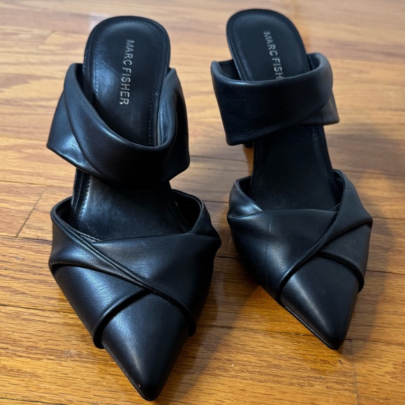 Marc Fisher Heaton Black Pointed-Toe Mule Heels 9M - Picture 2 of 7